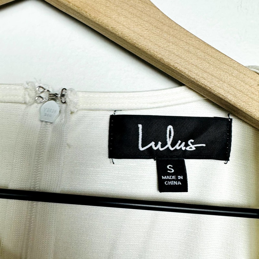 Lulus NWT Dressed to Skill Long Sleeve Underwire Classic Bodysuit White Sz Small - Picture 10 of 11